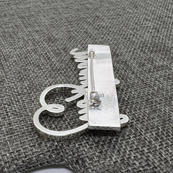 Mary Kay Script Rhinestone Heart Brooch - Picture 6 of 6